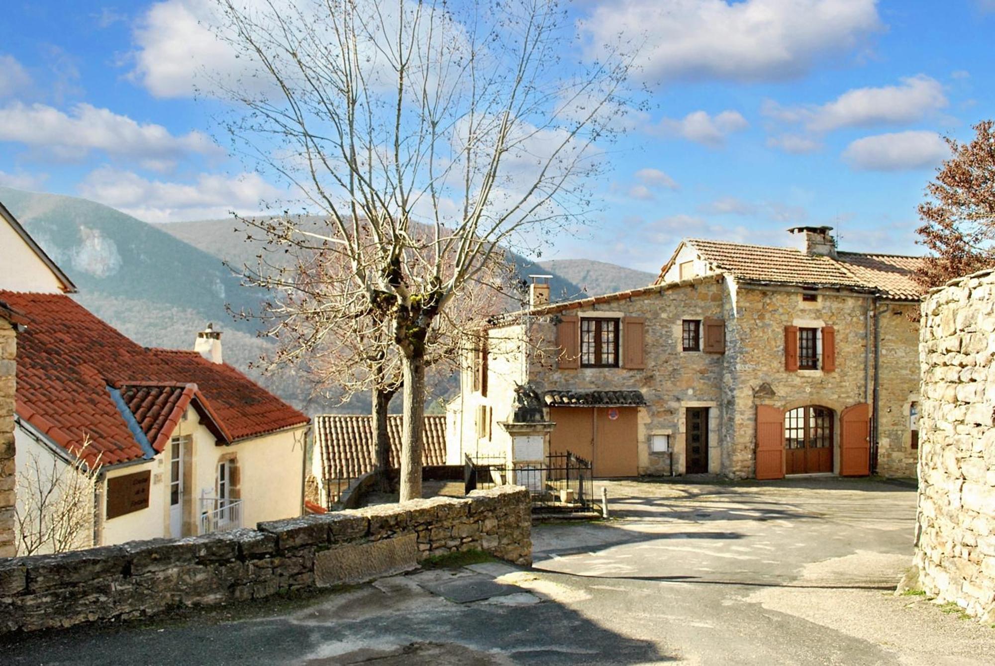 Maison Charmante Avec Vue Sur La Montagne, Mostuéjouls Eksteriør bilde